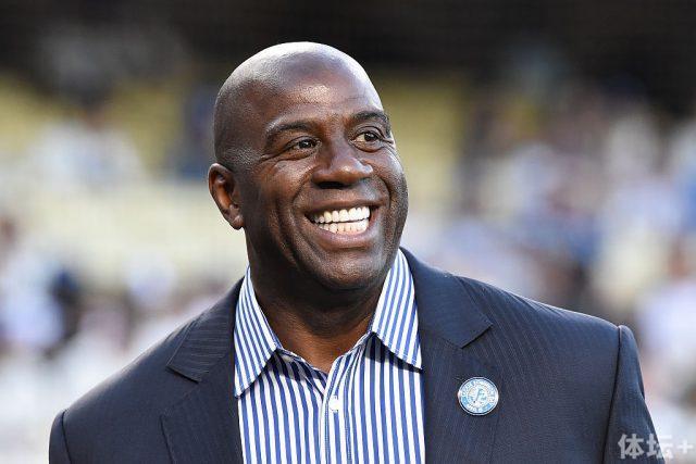 波士顿马拉松：肯尼亚选手包揽男女组冠军 双双实现卫冕