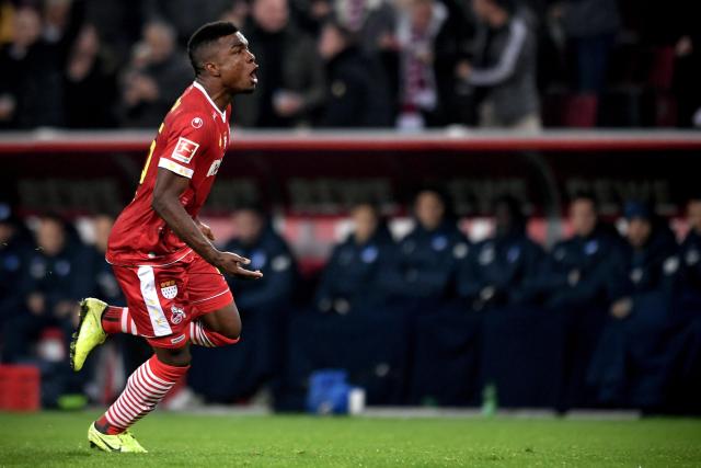 罗伊斯谈美国找房骇人往事：FBI与毒贩枪战过